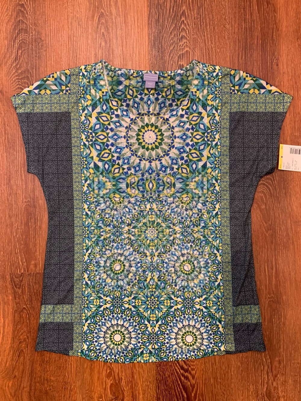 LAURA SCOTT Kaleidoscope Print Top Size M Green Blue Yellow Shiny Embellishment